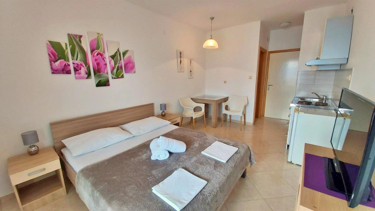Apartments Nemira Omiš Kültér fotó