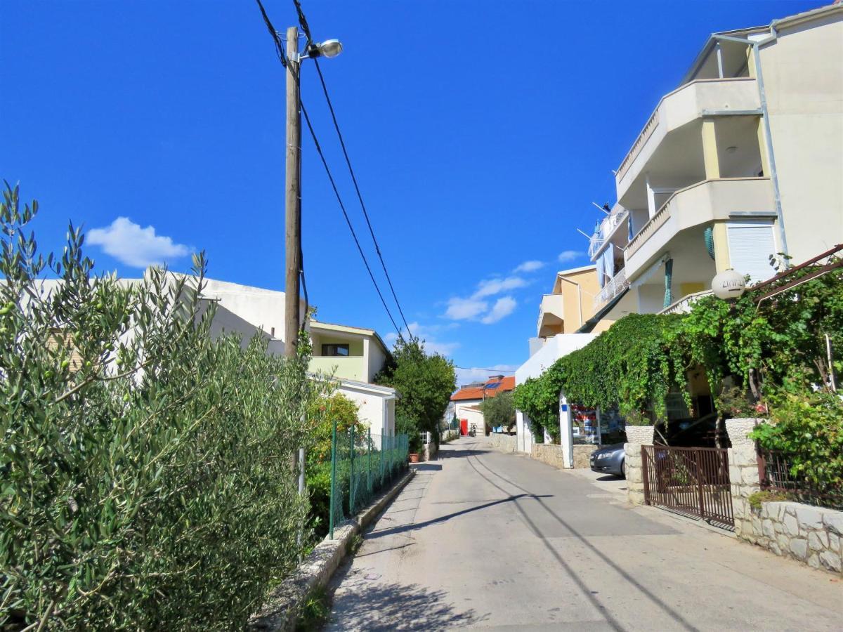 Apartments Nemira Omiš Kültér fotó